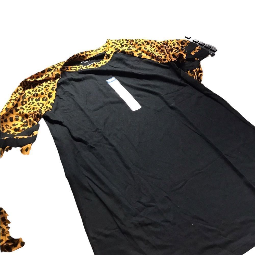 Arizona size medium new with tags too black with leopard trim